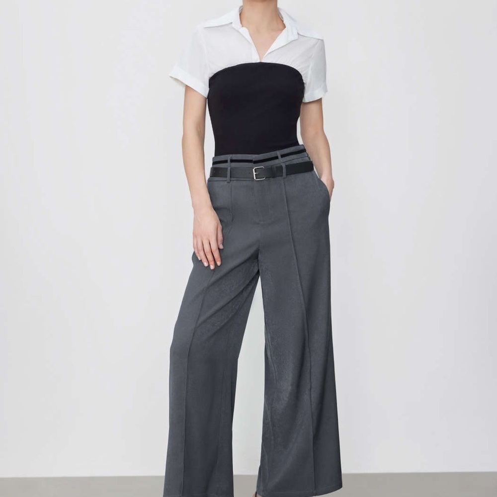Women's black and white shirt